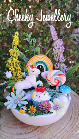Unicorn candyland inspired themescapes.
Mini flower garden centrepieces.
Pretend play, decor, collectables (Copy)