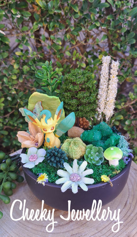 Leafeon pokemon inspired themescapes gardens with Crystal. Imagination play.
Pretend play, decor, and collectables.